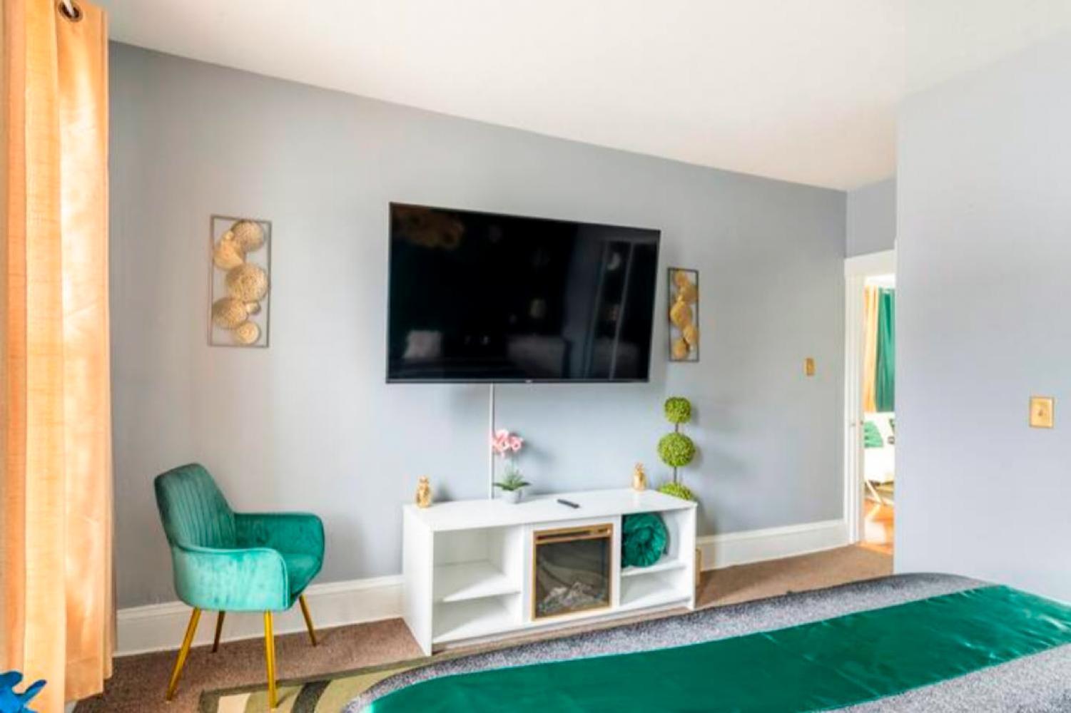 The Tremont Emerald - By Christmas Story House - Historic Charm & Modern Comfort Near Downtown With Parking, 300Mb Wifi & Self Check-In Cleveland Ngoại thất bức ảnh