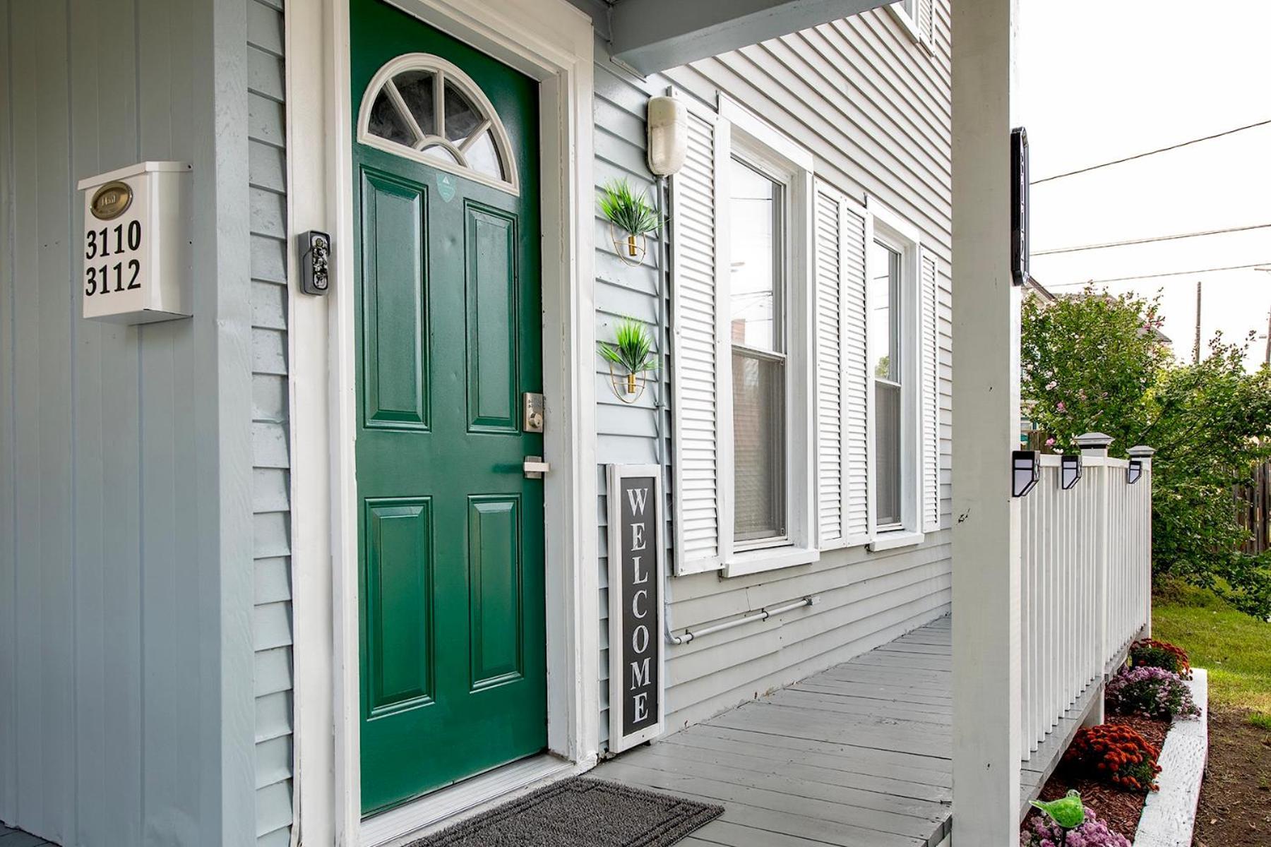The Tremont Emerald - By Christmas Story House - Historic Charm & Modern Comfort Near Downtown With Parking, 300Mb Wifi & Self Check-In Cleveland Ngoại thất bức ảnh
